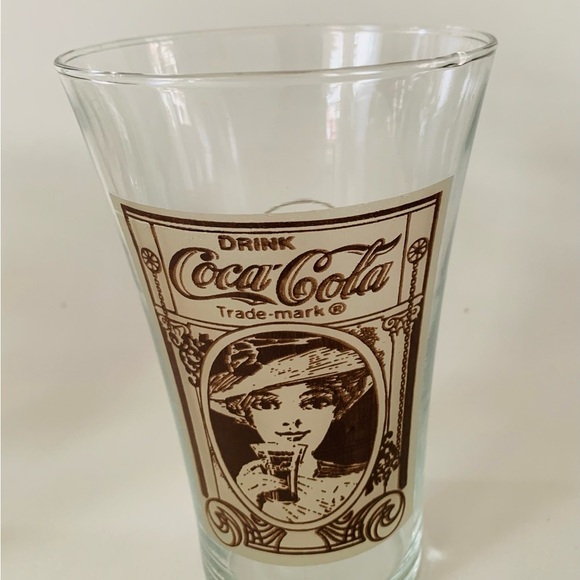 The Coca Cola glasses - Picture 2 of 12